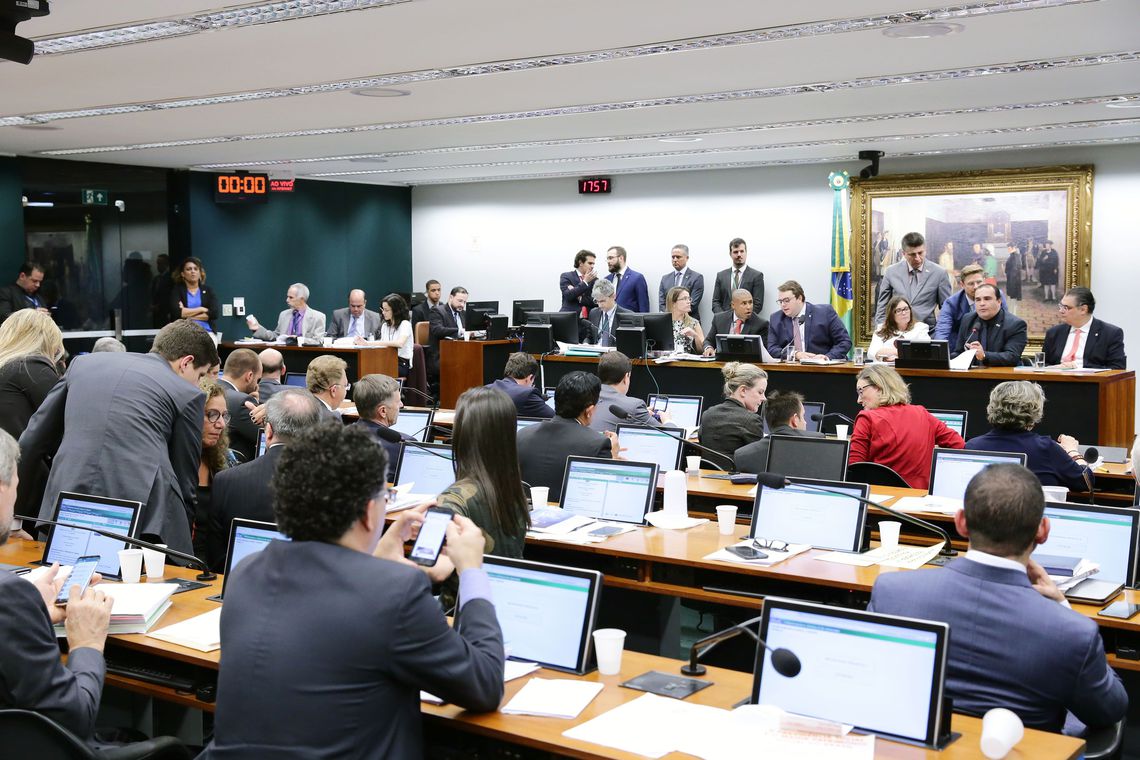 Reforma da Previdência é aprovada na CCJ e agora segue para Comissão Especial