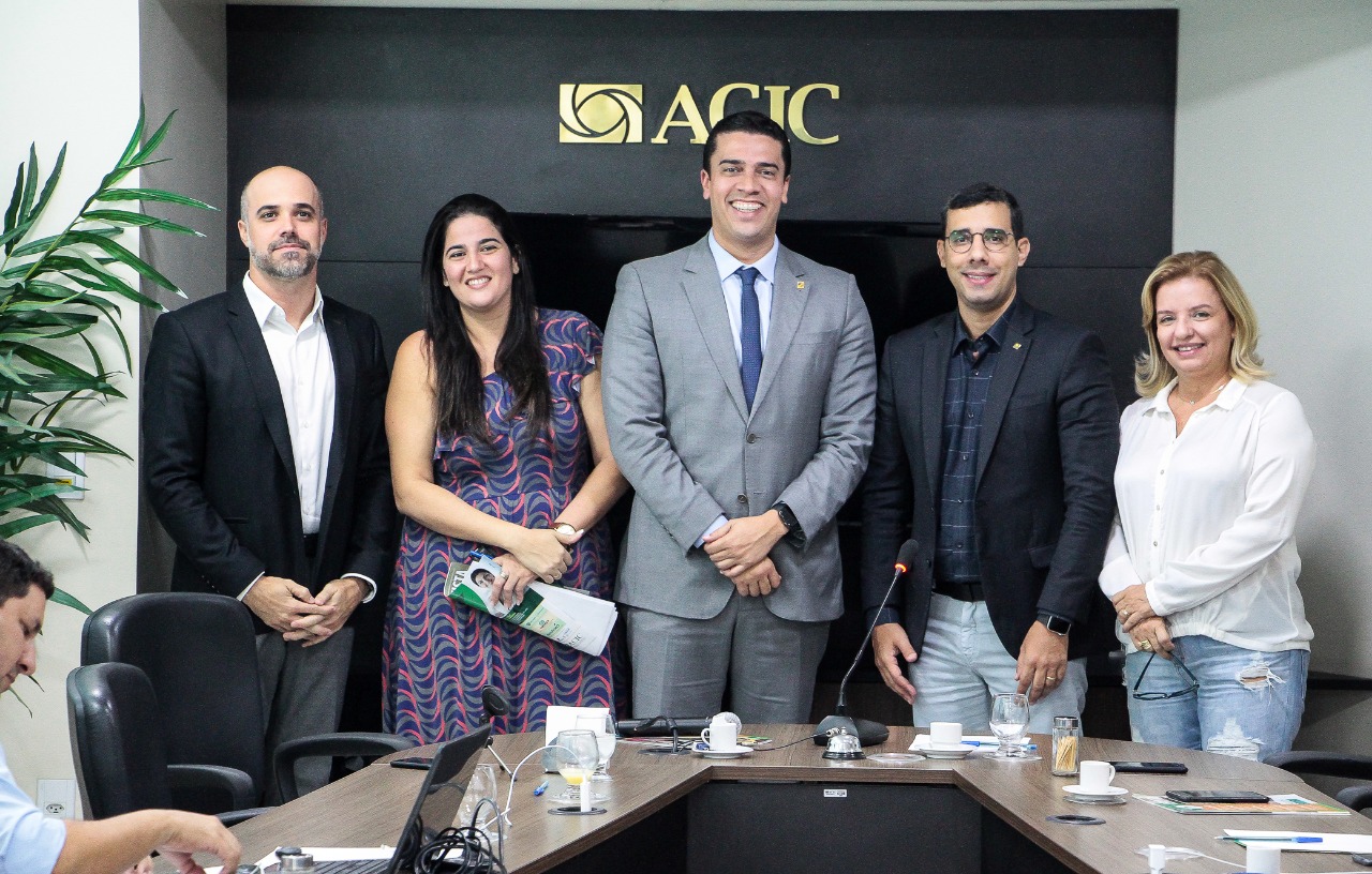 Projeto Comércio na Praça é apresentado aos membros da ACIC