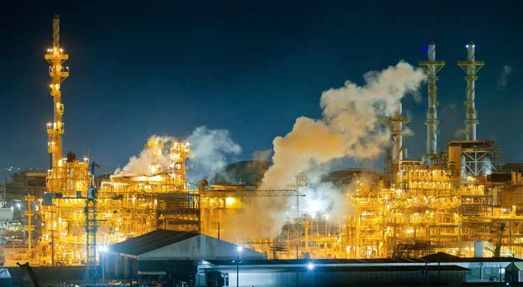 Petroleiros cogitam greve contra privatização da Petrobras