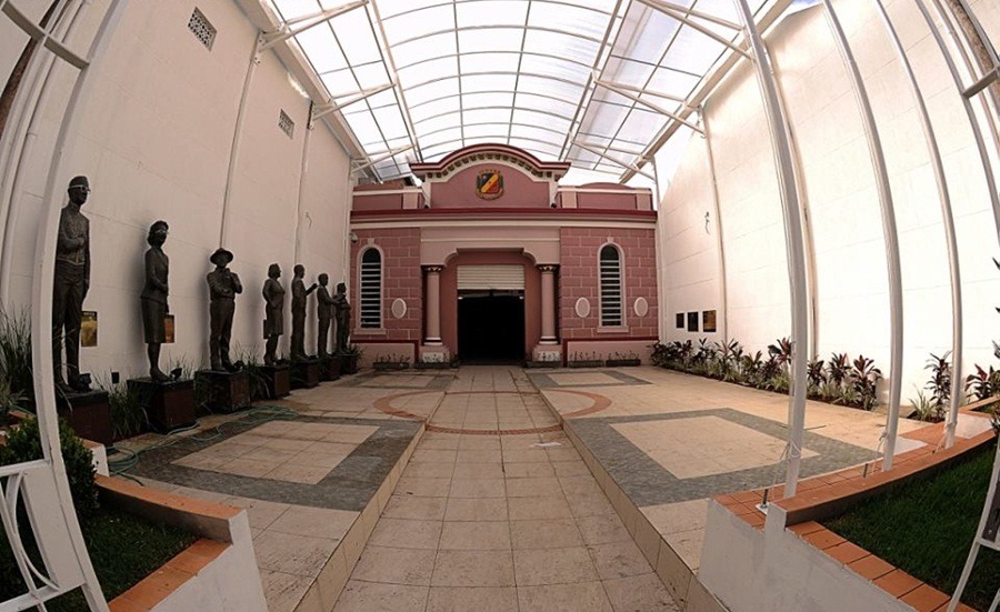 Projetos sobre reajustes para professores da rede municipal de Caruaru são aprovados por unanimidade na Câmara