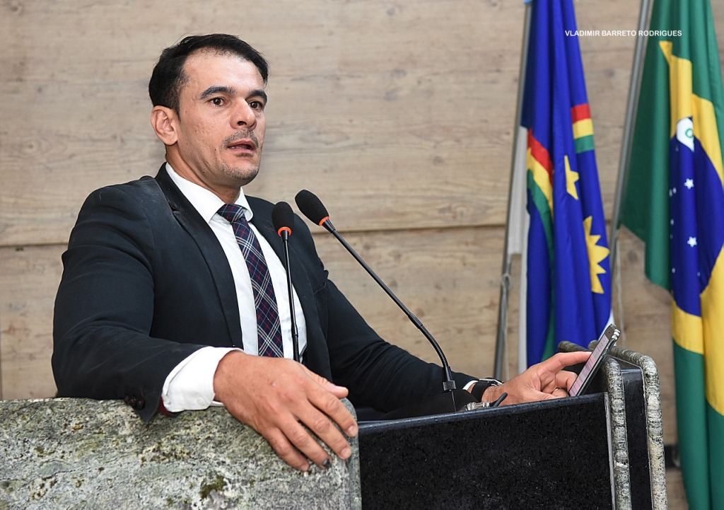 Vereador apresenta Projeto de Lei para proibir apreensão de veículos atrasados em blitz, em Caruaru