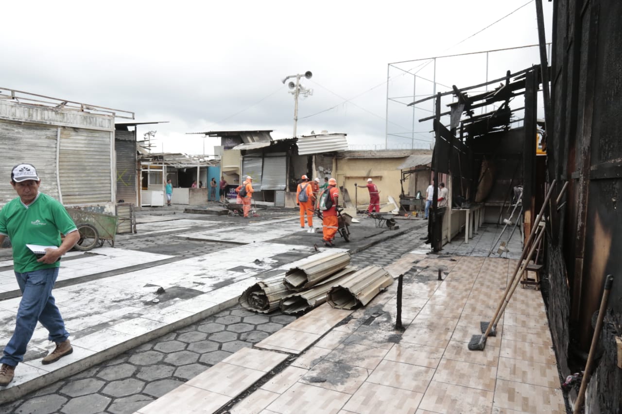 Termina nesta sexta (10) cadastro para os feirantes atingidos pelo incêndio na feira da Sulanca