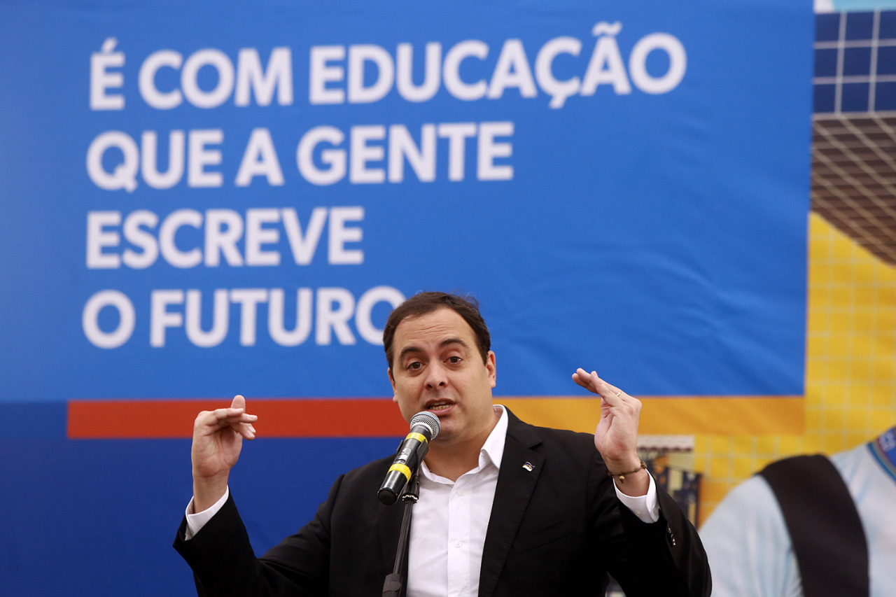 Paulo Câmara lança programa Criança Alfabetizada