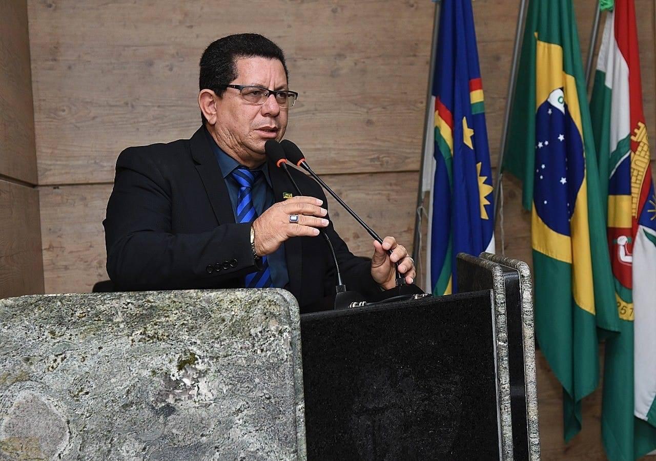 Vereadores derrotam requerimento de Edjailson da Caru Forró