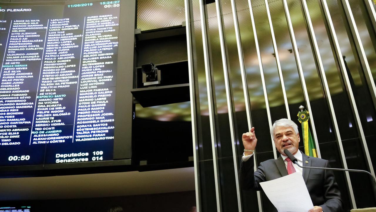 Humberto pede afastamento de Sergio Moro e Deltan Dallagnol