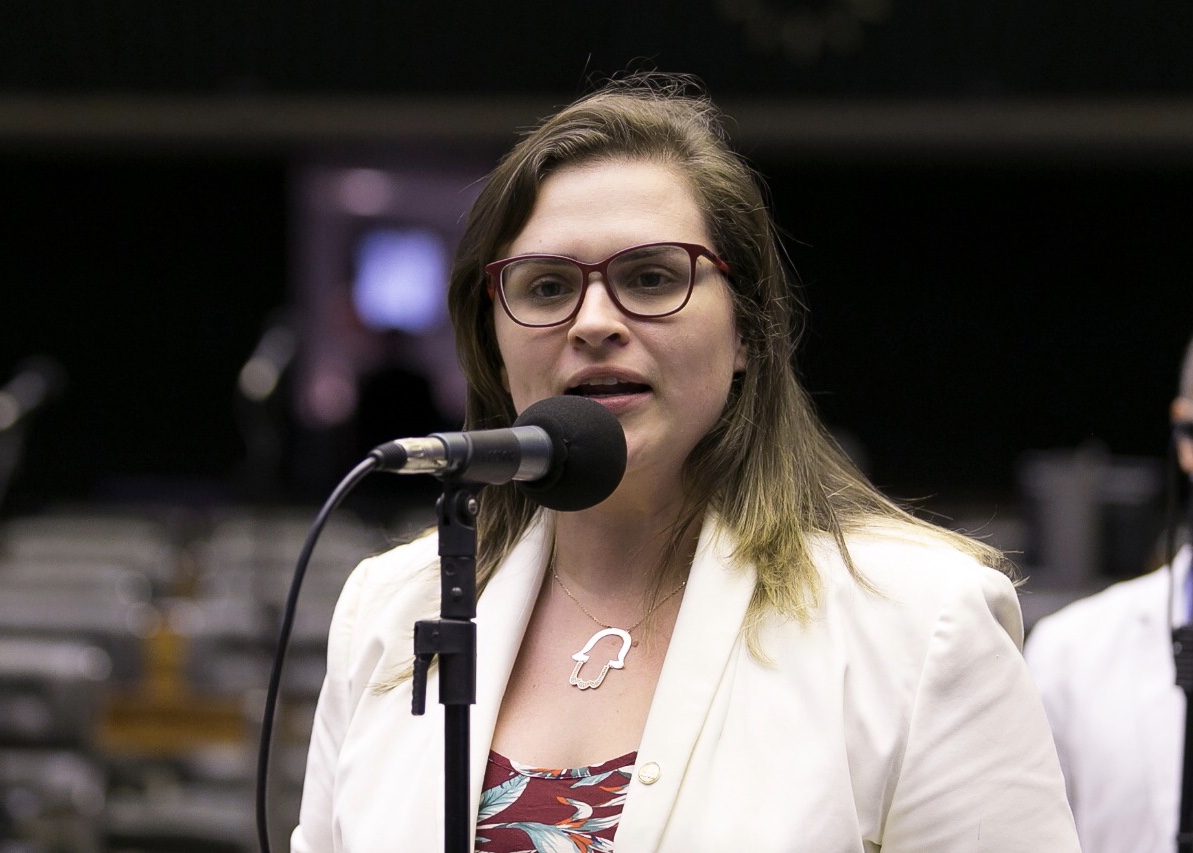 Marília Arraes é relatora de projeto que garante isonomia salarial entre homens e mulheres no esporte