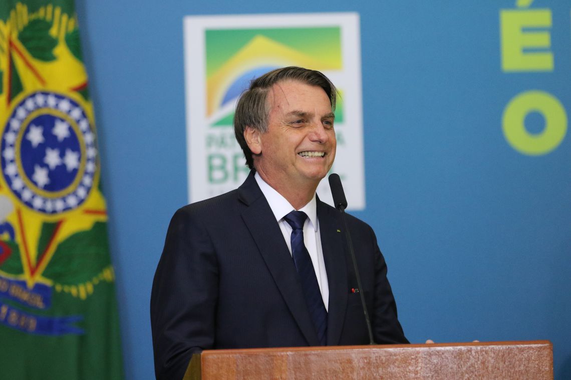 Bolsonaro sai em defesa de Neymar em caso de estupro