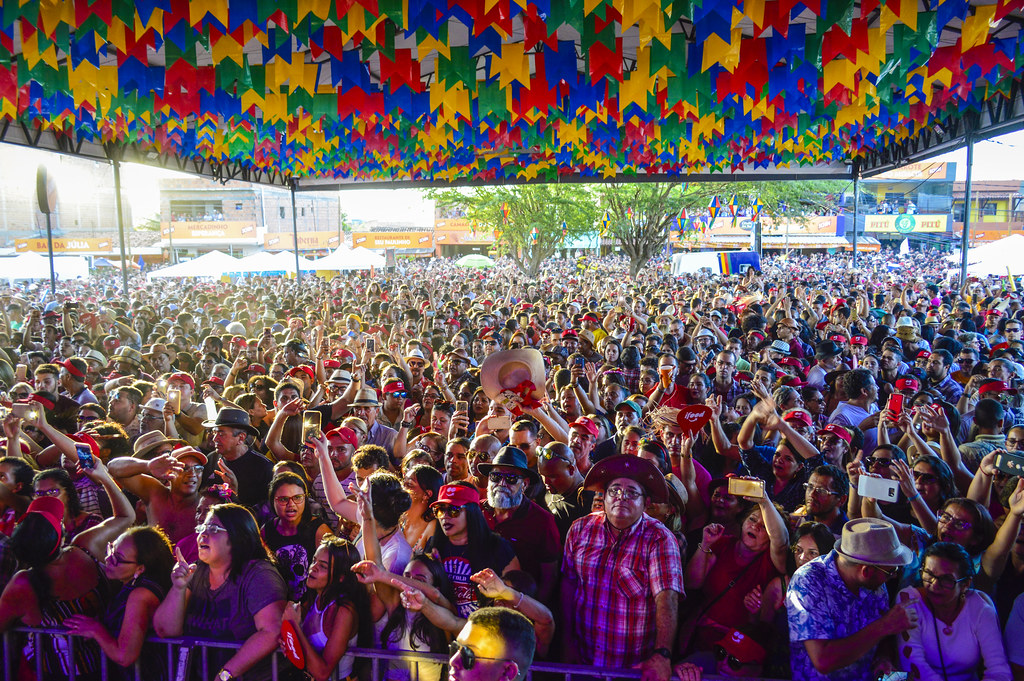 Santanna e Petrúcio Amorim farão show de encerramento do São João de Caruaru no Alto do Moura