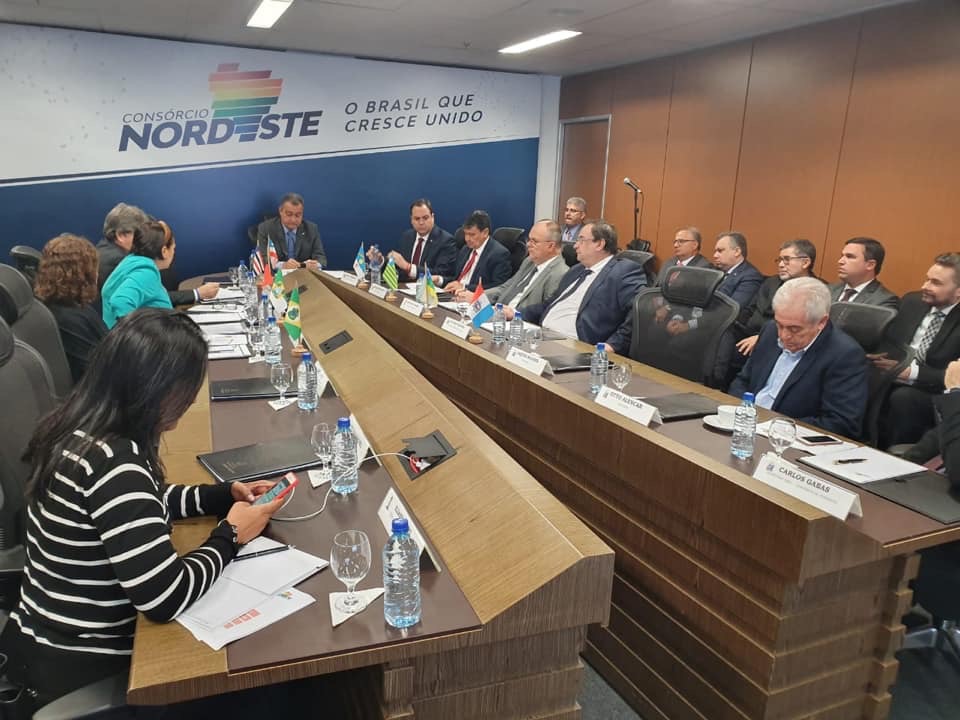 Em resposta a Bolsonaro, governadores do Nordeste instalam consórcio