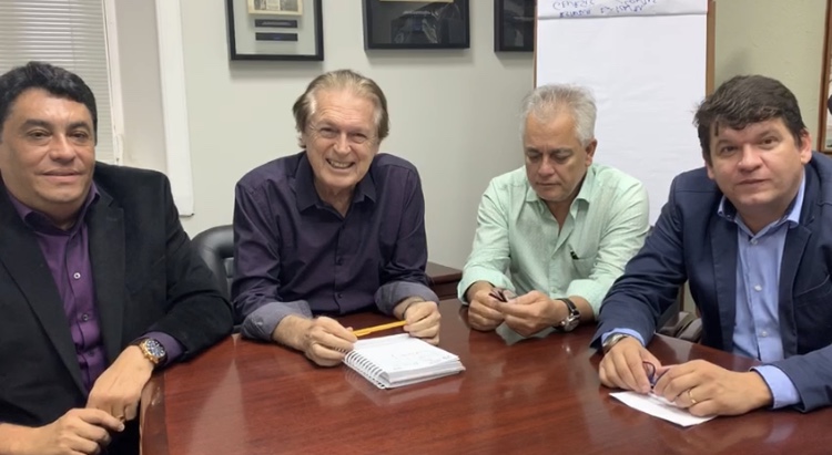 Luciano Bivar garante que PSL vai ter candidato a prefeito em Caruaru