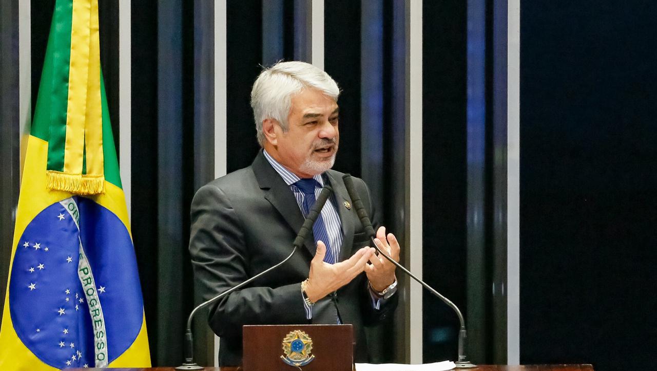 Humberto pede saída de Moro do Ministério e de Dallagnol da Lava Jato