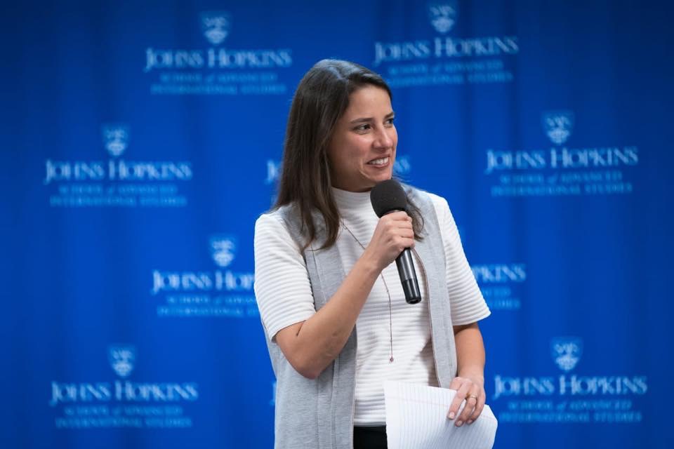 Após viagem polêmica aos EUA, Raquel Lyra conclui curso e retorna neste domingo (21)