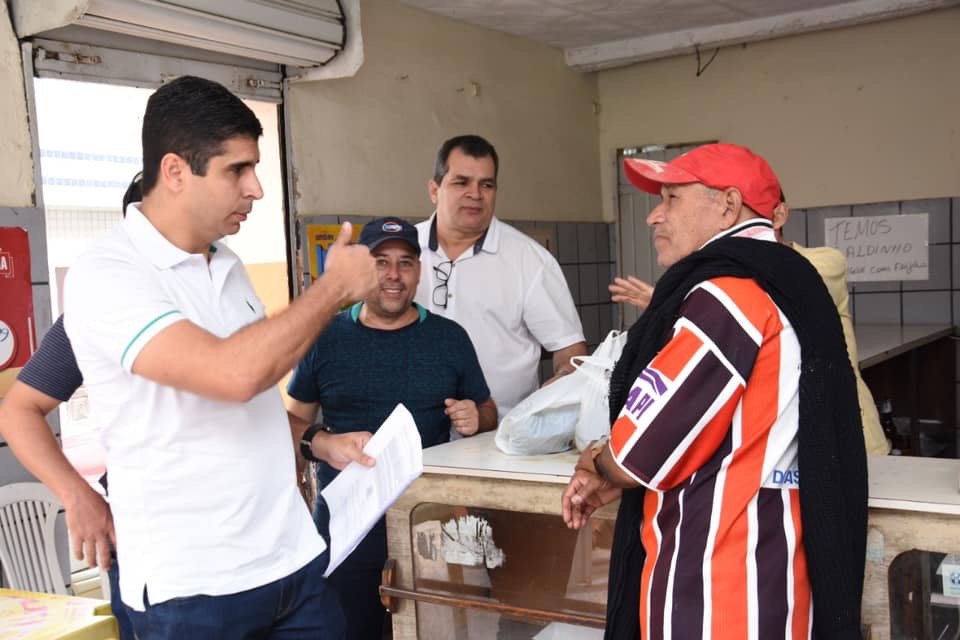 Lessa segue com agenda de pré-candidato em Caruaru