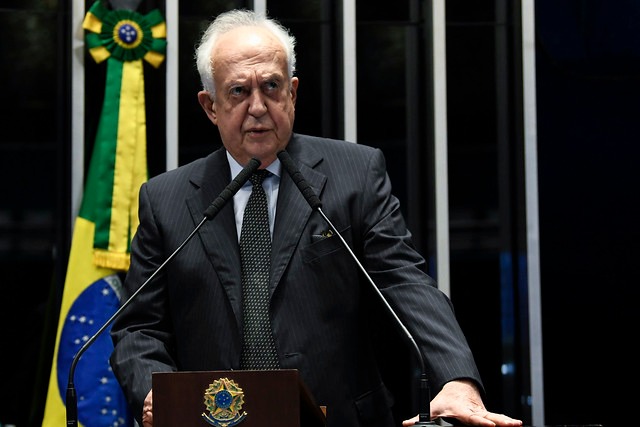 Na tribuna do Senado, Jarbas defende manifesto que faz cobranças ao Governo Federal