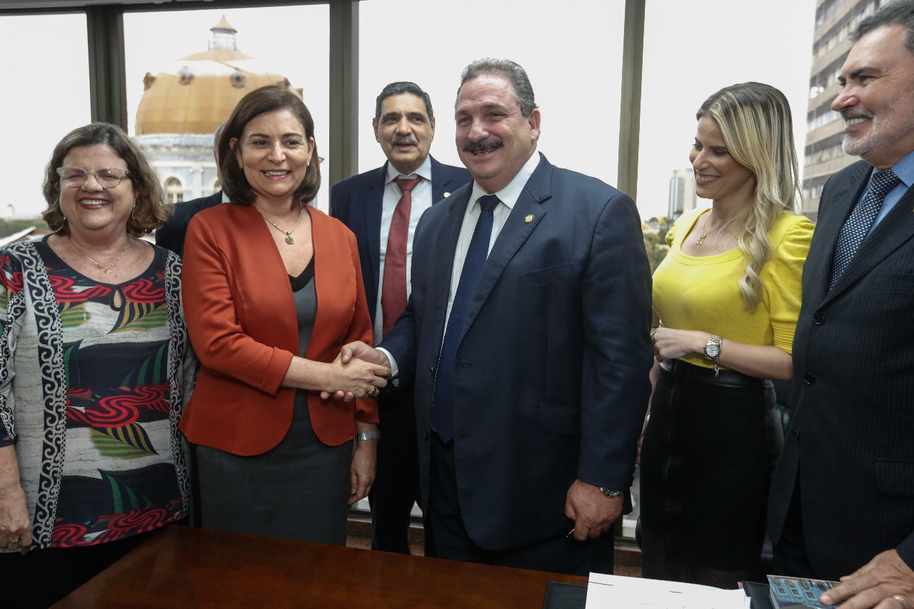 Eriberto Medeiros assume Governo de Pernambuco até domingo