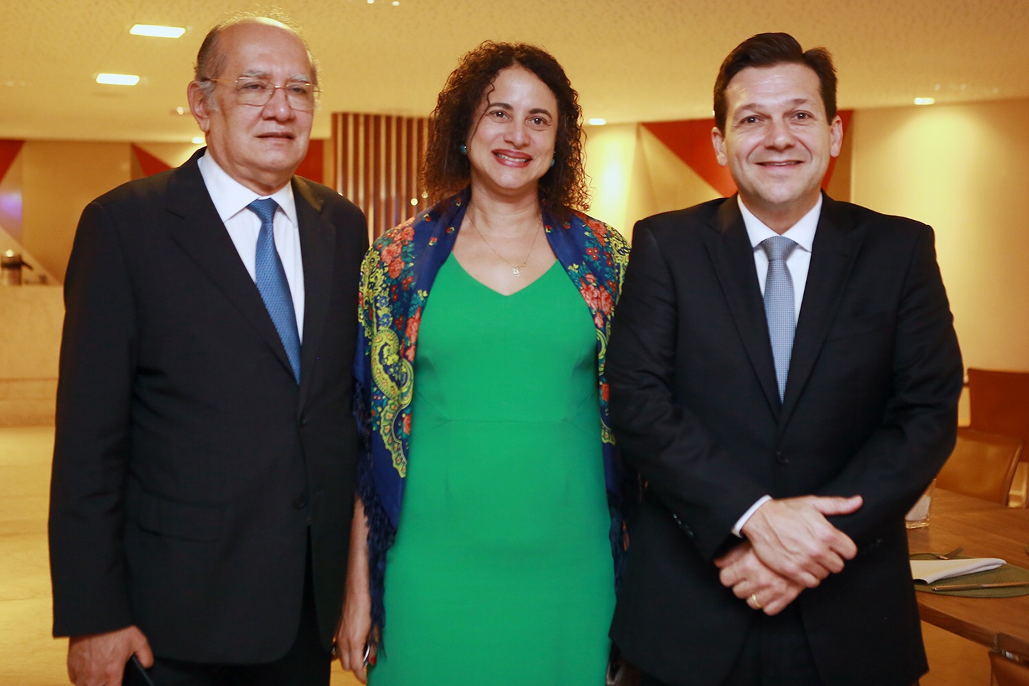 Ao lado de ministro do STF, Luciana Santos participa de aula inaugural de curso para gestores públicos