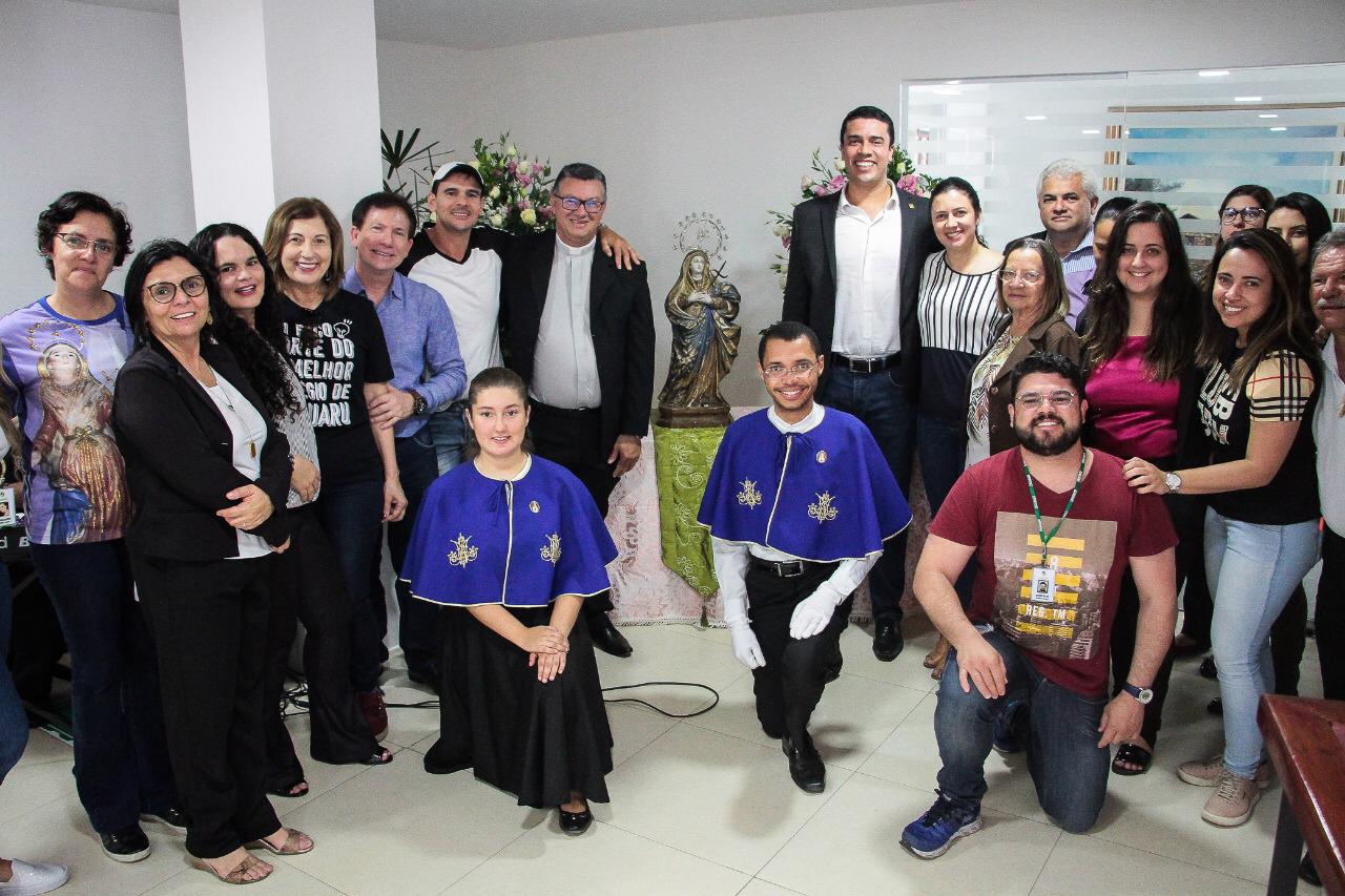 Imagem de Nossa Senhora das Dores chega à Prefeitura de Caruaru