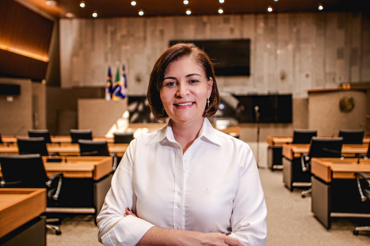 Simone Santana é a primeira mulher a assumir a presidência da Assembleia Legislativa de Pernambuco
