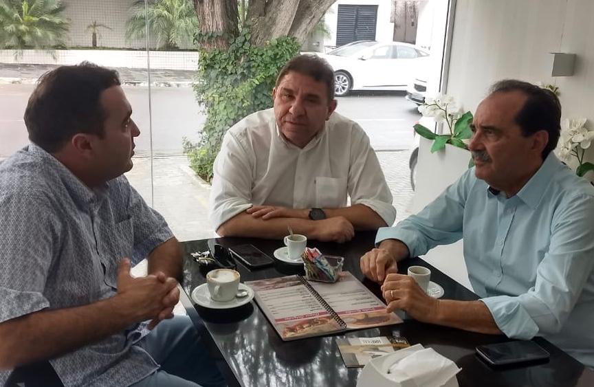 De olho em 2020, Marcelo Gomes e Jorge Gomes convidam Brasílio Guerra para o PSB