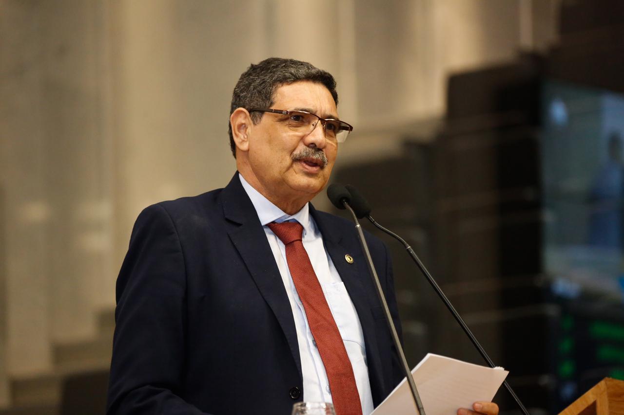 João Paulo apresenta projeto visando combater fake news e discurso de ódio na Alepe