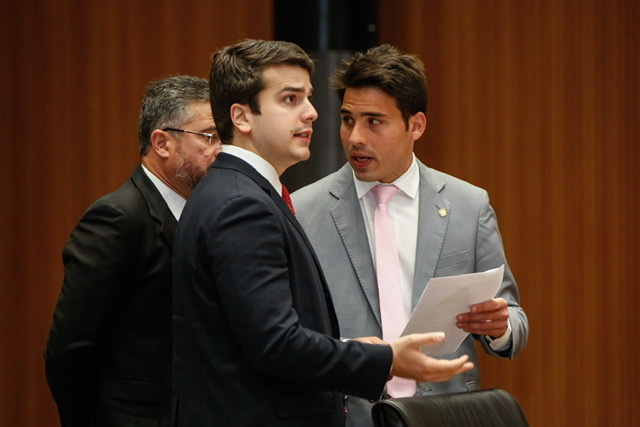 Na Alepe, oposição barra projeto para revisão de IPVA