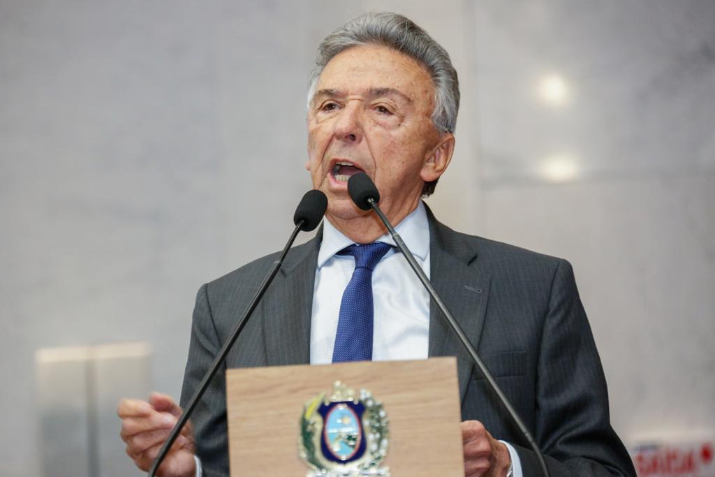 Queiroz sugere auxílio financeiro para pescadores e marisqueiros atingidos pelo óleo