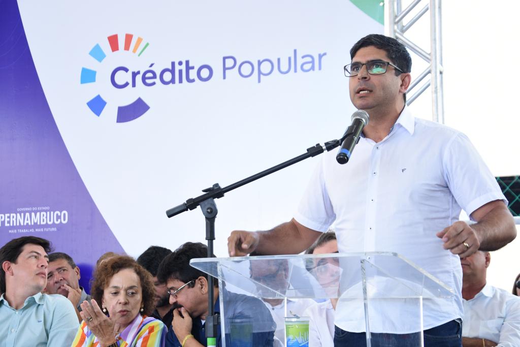 Em evento com o governador, Lessa critica Daniel Coelho