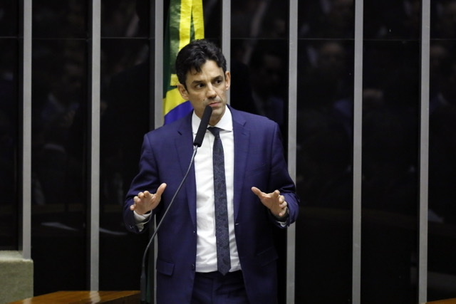 Emenda de Daniel Coelho pede que 13º do Bolsa Família seja permanente