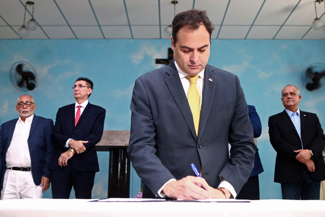 Governador firma convênio para continuidade do projeto hospital-escola para o HSE