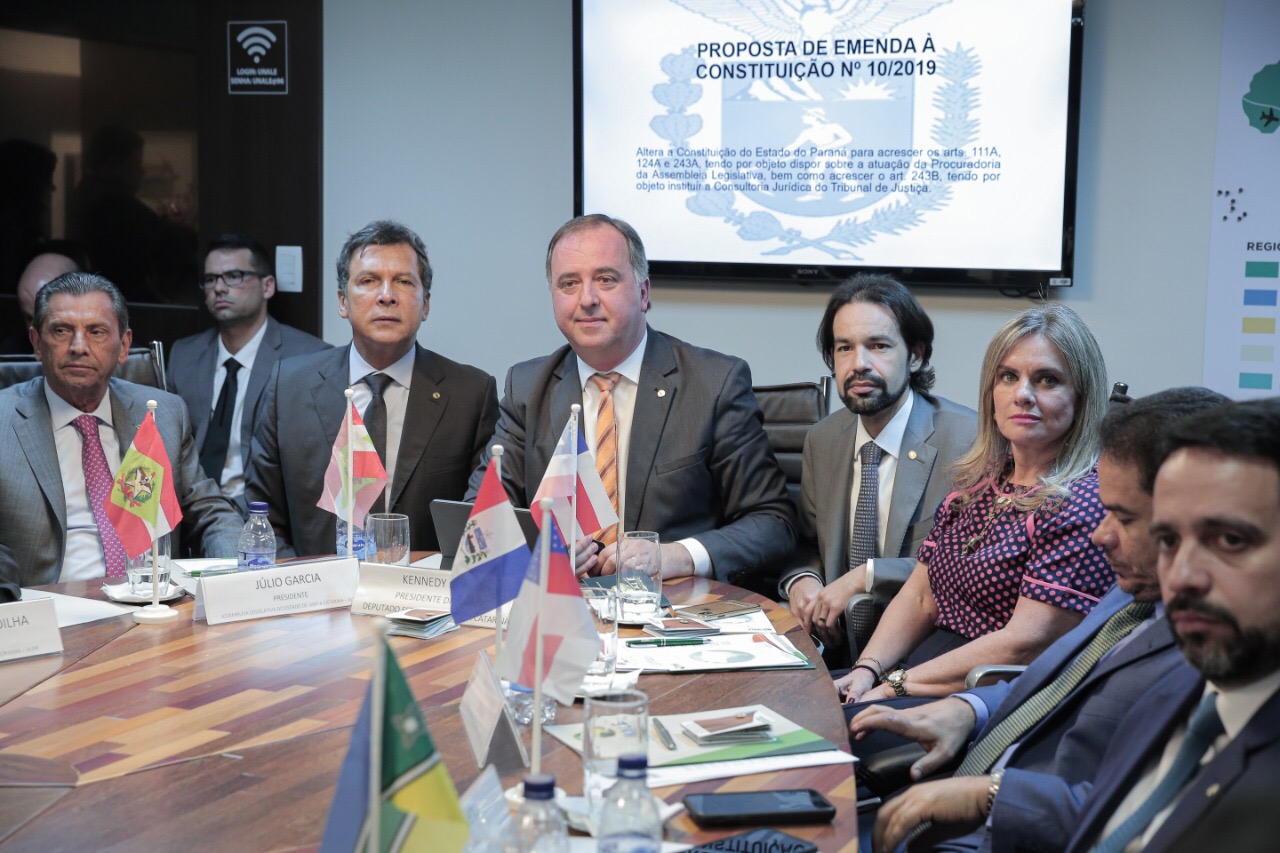 Diogo Moraes participa de encontro com presidentes de Casas Legislativas do Brasil