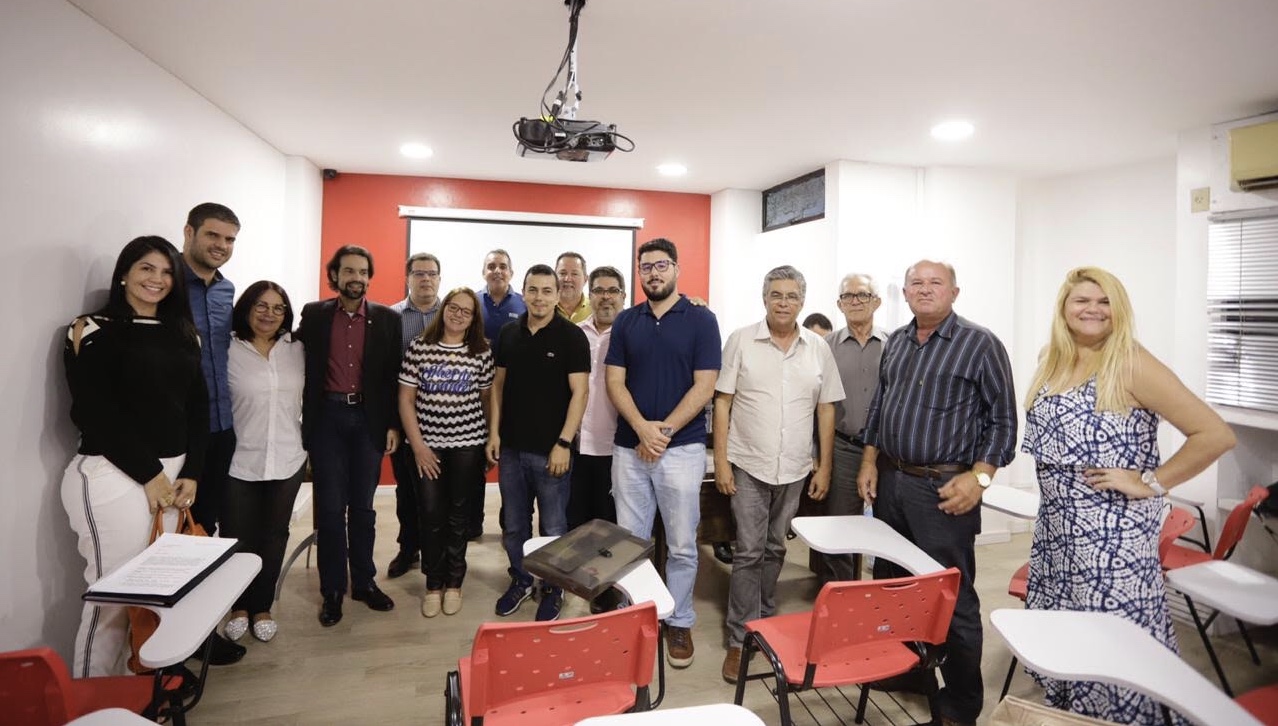 Diogo Moraes cumpre agenda política em Caruaru e Poção