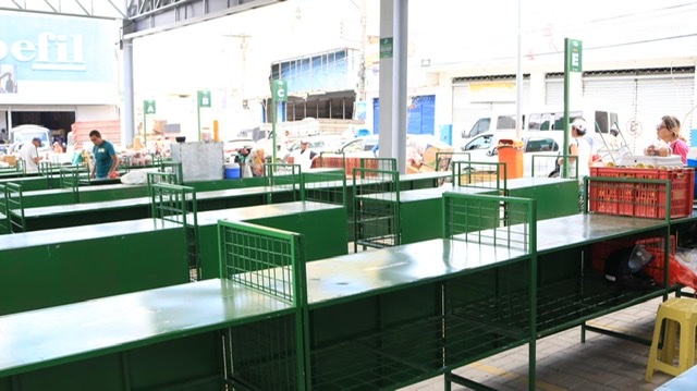 Ambulantes amargam poucas vendas no Comércio na Praça e pedem socorro