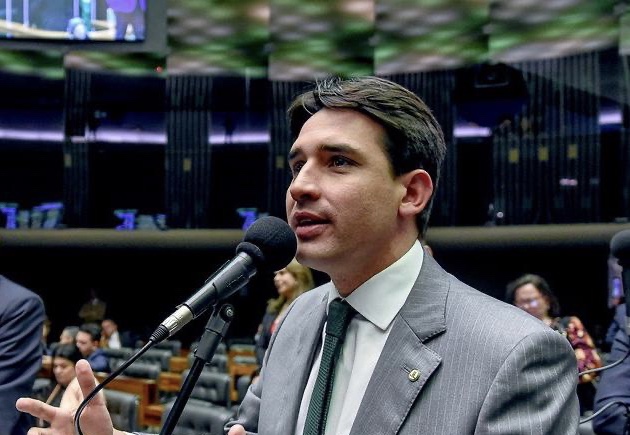 Silvio diz que Paulo Câmara acerta em aderir ao plano de equilíbrio fiscal de Guedes