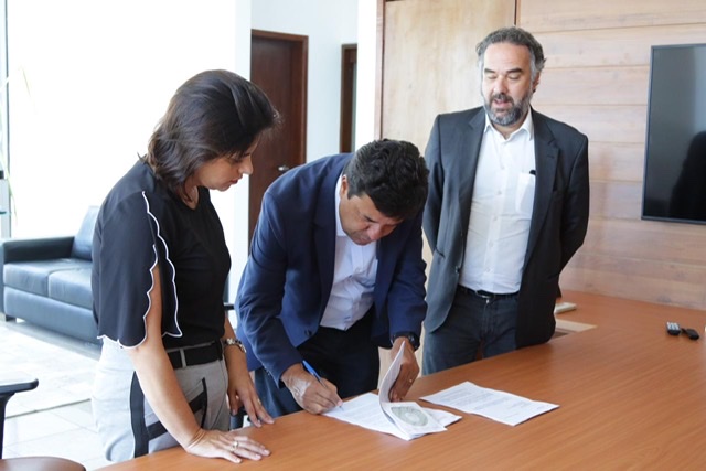 Mendonça Filho e Priscila Krause denunciam Paulo Câmara por suposta pedalada fiscal