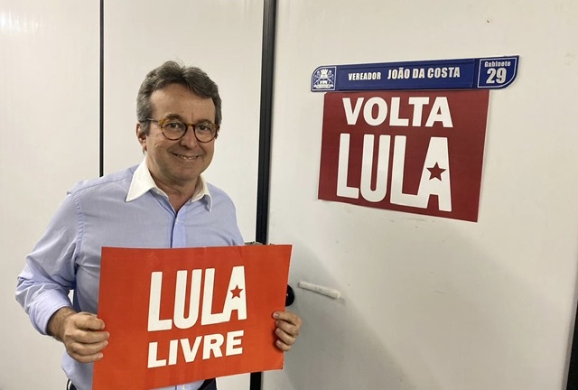 Com liberdade de Lula, João da Costa adere ao “Volta Lula”