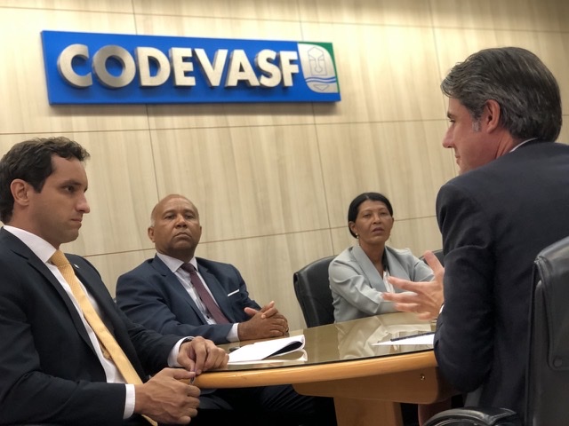 Fernando Monteiro articula atendimento para projetos do Sistema Itaparica