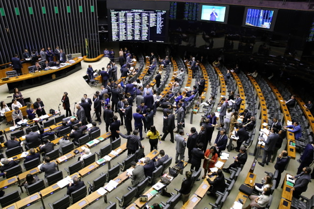 Câmara e TCU farão auditoria nas tarifas de energia com bandeira vermelha