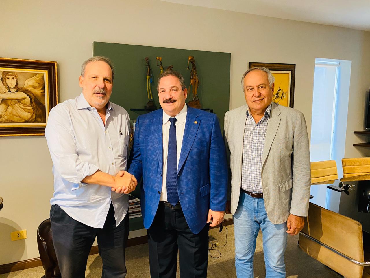 Presidente da Alepe realiza visita ao ex-senador Armando Monteiro