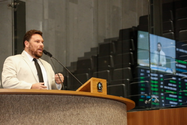 Deputado quer proibir uso de fogos com estampido em Pernambuco