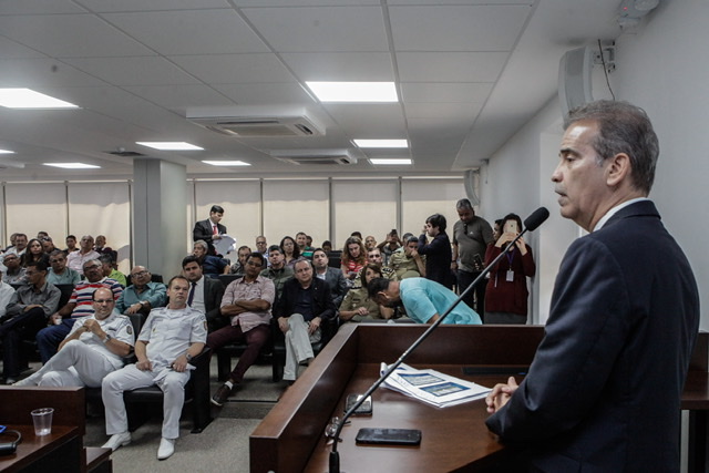 Feitosa apresenta novas propostas para colaborar com o sistema de saúde dos militares