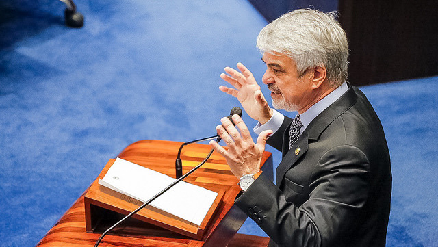 Humberto é indicado um dos 100 parlamentares mais influentes do Congresso