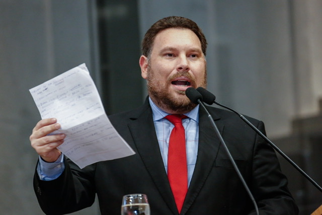 Alepe cria Comissão para fiscalizar problemas estruturais em Faculdade