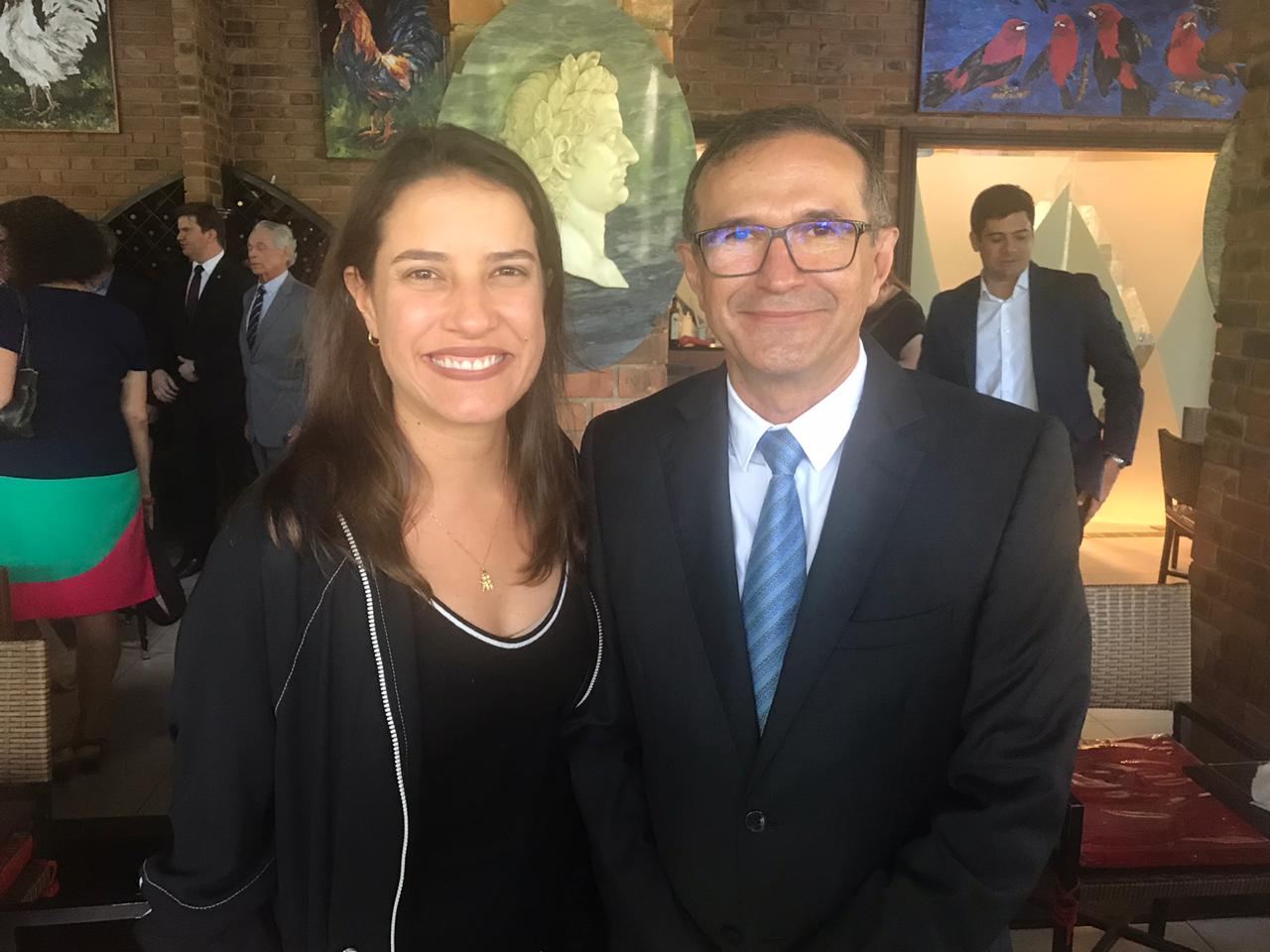 Raquel Lyra marca presença em posse de Douglas Cintra na Sudene