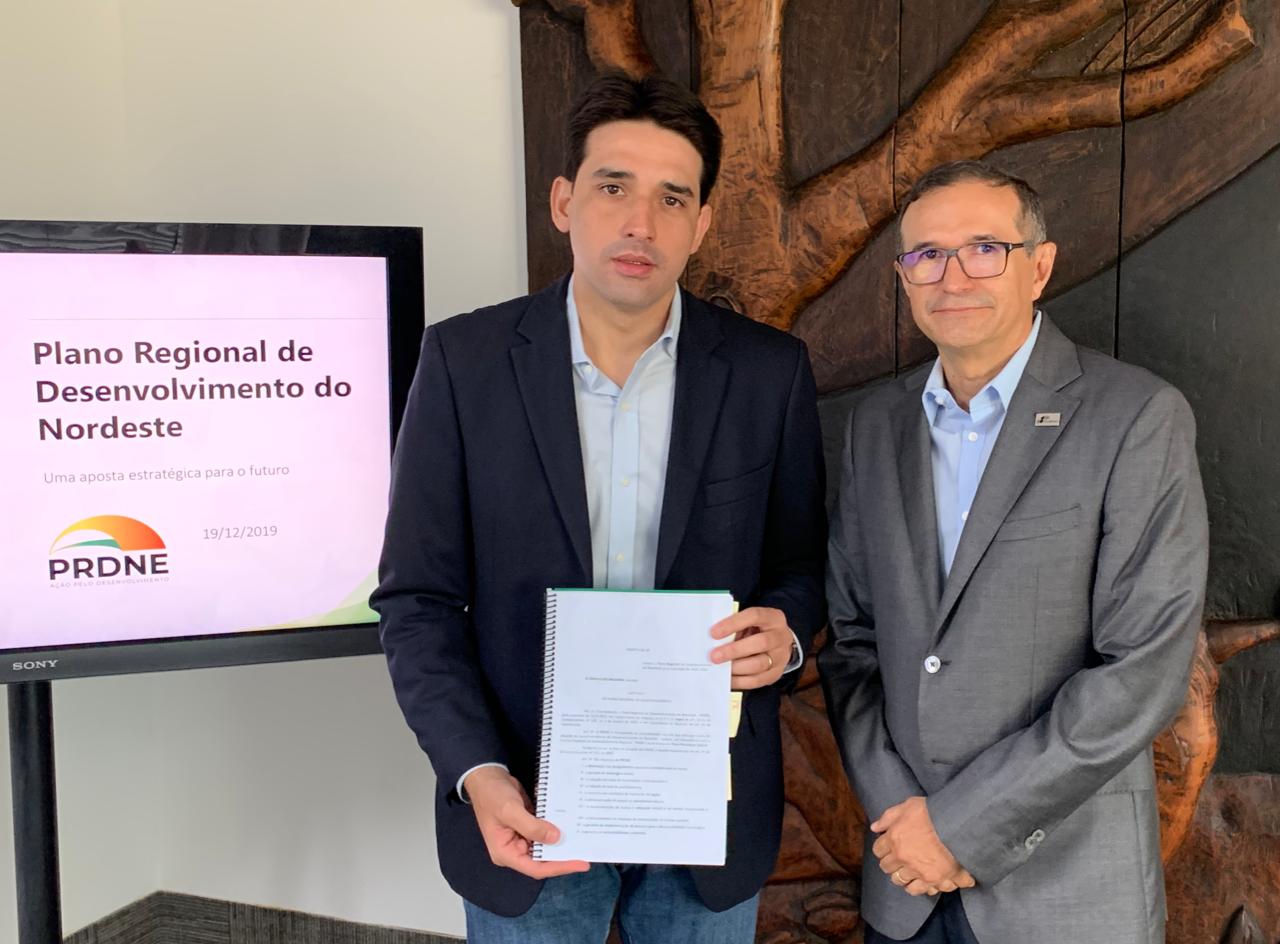 Silvio se reúne Douglas Cintra para discutir plano de desenvolvimento do Nordeste