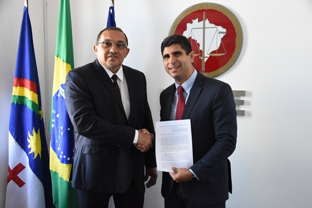 Projeto de Lessa sobre tornozeleiras eletrônicas ganha apoio do MPPE