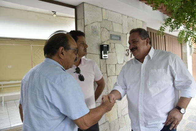 Eriberto Medeiros amplia base política no Sertão do Pajeú