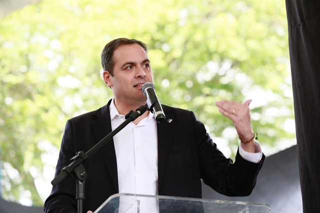 Paulo Câmara cumpre agenda hoje em Caruaru