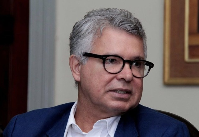 Elias Gomes anuncia saída do PSDB