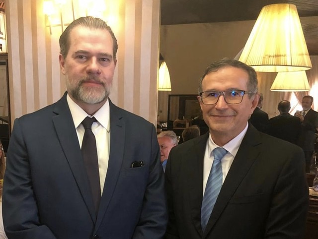 Douglas Cintra cumpre agenda ao lado de ministro do STF