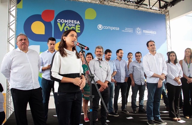 Raquel reúne secretariado e cumpre agenda ao lado de Paulo, em Caruaru